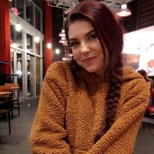 Meet your Posher, Maddie